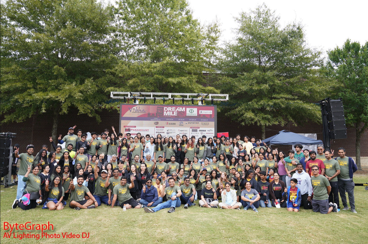 Group photo from Vibha Atlanta's Dream Mile fundraiser