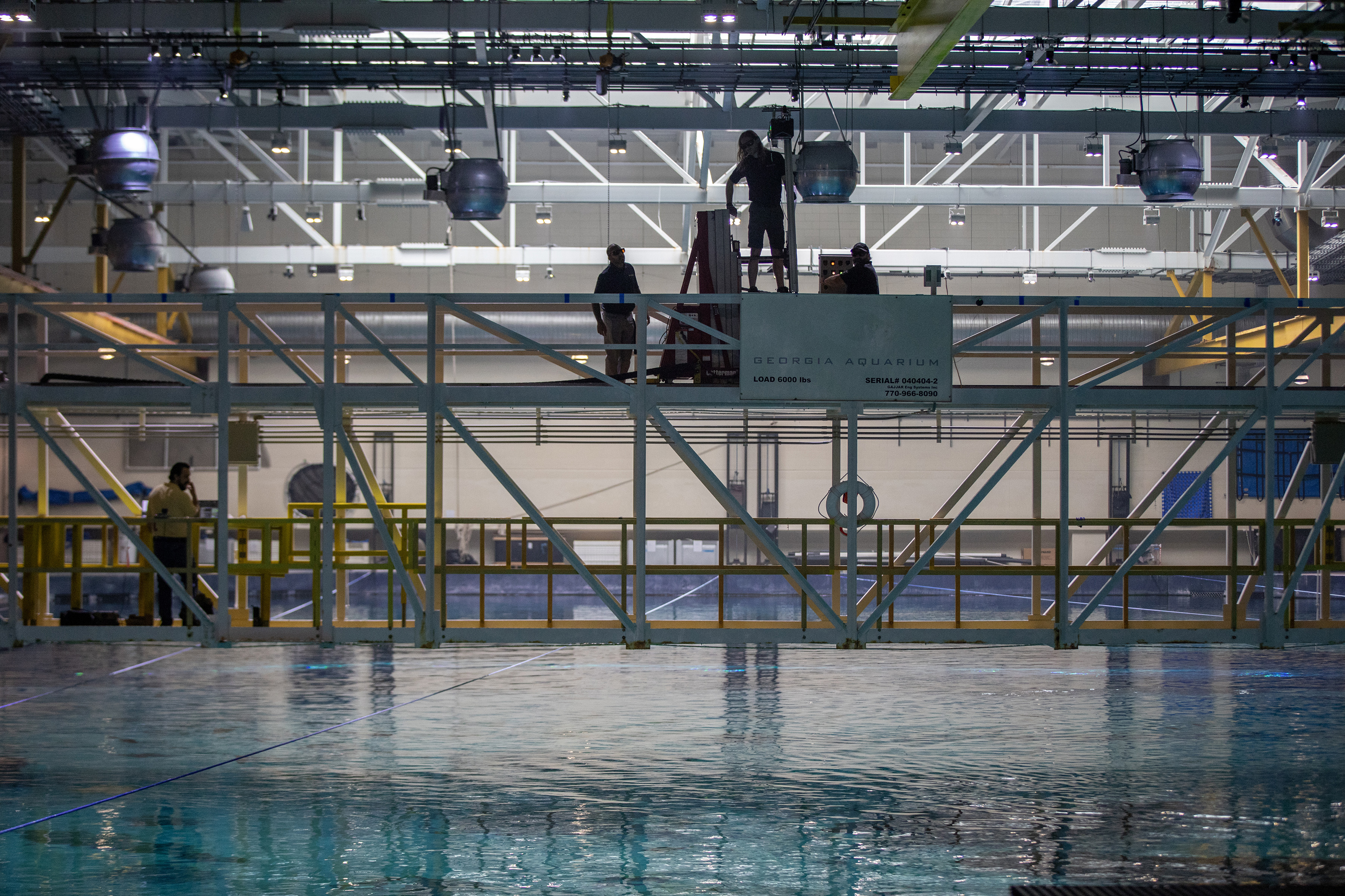 Gantry spans Ocean Voyager exhibit