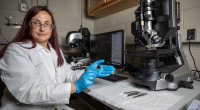 GTRI researchers shows materials sample