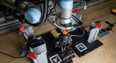 A new type of knowledge-driven robot could maintain space stations